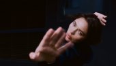 ЗУБАРКА ИЗ СИБИРА ЈЕ КРАЉИЦА ТЕХНА: Ди-џеј Нина Кравиц 8. априла на фестивалу Но слип ЗУБАРКА ИЗ СИБИРА ЈЕ КРАЉИЦА ТЕХНА: Ди-џеј Нина Кравиц 8. априла на фестивалу Но слип