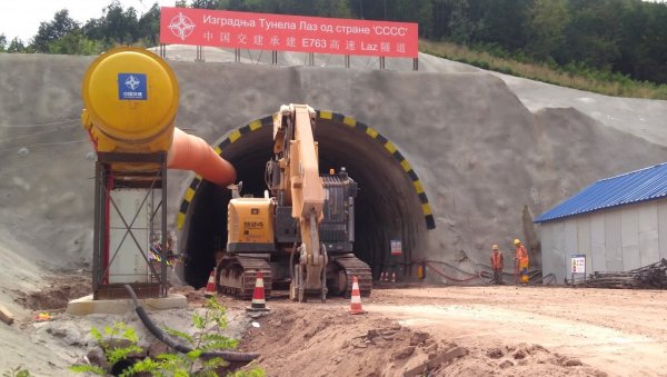 ЕКОНОМИЈА РЕЦЕПТ ТРИЈУМФА: Западни медији опширно извештавали о изборној трци, Дојче веле зна разлог Вучићеве надмоћи ЕКОНОМИЈА РЕЦЕПТ ТРИЈУМФА: Западни медији опширно извештавали о изборној трци, Дојче веле зна разлог Вучићеве надмоћи
