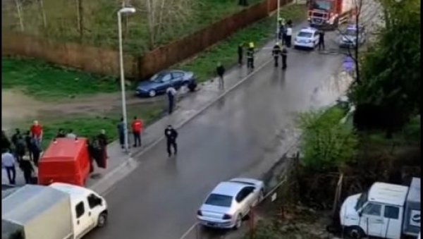 ЕВО ШТА ЈЕ ПРЕТХОДИЛО ТРАГЕДИЈИ: Дивљачка вожња у Обреновцу однела живот (ВИДЕО) ЕВО ШТА ЈЕ ПРЕТХОДИЛО ТРАГЕДИЈИ: Дивљачка вожња у Обреновцу однела живот (ВИДЕО)