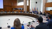 МИНИСТАР ВУЛИН: Држава на челу са Вучићем наставиће да јача и развија безбедносни сектор МИНИСТАР ВУЛИН: Држава на челу са Вучићем наставиће да јача и развија безбедносни сектор