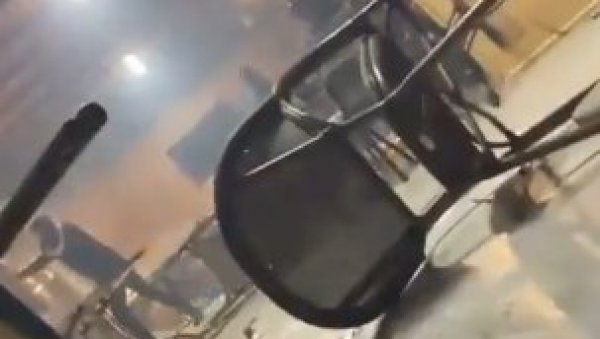 ОТВОРЕНА ВАТРА НА КАФИЋ НА ЈУГУ ИЗРАЕЛА: Повређено најмање петоро људи (ВИДЕО) ОТВОРЕНА ВАТРА НА КАФИЋ НА ЈУГУ ИЗРАЕЛА: Повређено најмање петоро људи (ВИДЕО)