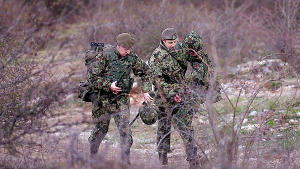 СРБИЈУ ЧУВА ВАТРЕНИ ШТИТ: Тактичка вежба ВС на Кучајским планинама - понос грађана СРБИЈУ ЧУВА ВАТРЕНИ ШТИТ: Тактичка вежба ВС на Кучајским планинама - понос грађана