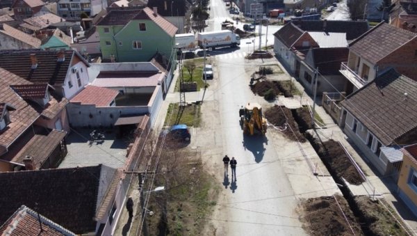 ВОДУ ДО СЕВЕРА ДОВОДЕ ИЗ ЦЕНТРА: Почело опремање друге индустријске зоне у Вршцу ВОДУ ДО СЕВЕРА ДОВОДЕ ИЗ ЦЕНТРА: Почело опремање друге индустријске зоне у Вршцу