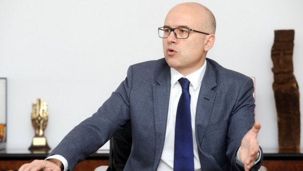 НЕ КУКАМ, ПРИЧАМ ИСКРЕНО И БОРИМ СЕ: Градоначелник Вучевић одговара на критике опозиције