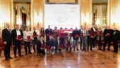 НАЈПЛЕМЕНИТИЈИ ПОДВИГ ГОДИНЕ: Додељене плакете Новости најзаслужнијим у 2021. години (ФОТО) НАЈПЛЕМЕНИТИЈИ ПОДВИГ ГОДИНЕ: Додељене плакете Новости најзаслужнијим у 2021. години (ФОТО)
