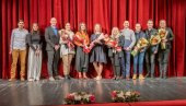ТРИ СЕСТРЕ НАЈБОЉА ПРЕДСТАВА: Завршен Фестивал професионалних позоришта Војводине ТРИ СЕСТРЕ НАЈБОЉА ПРЕДСТАВА: Завршен Фестивал професионалних позоришта Војводине