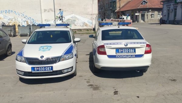 ХАПШЕЊЕ У ЗРЕЊАНИНУ: Младић осумњичен да је украо цигарете у вредности од 143 хиљаде динара ХАПШЕЊЕ У ЗРЕЊАНИНУ: Младић осумњичен да је украо цигарете у вредности од 143 хиљаде динара