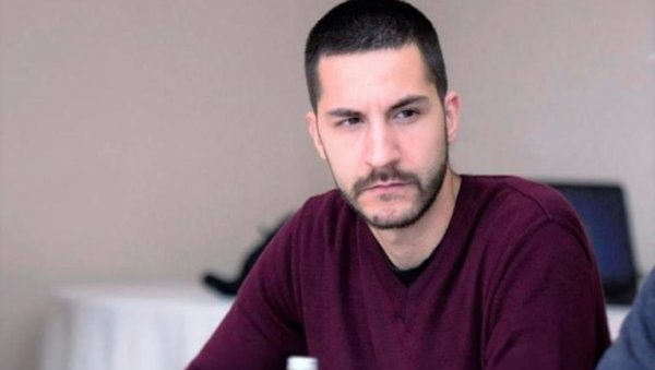 ФУНКЦИОНЕР ДФ-а ПЕТАР ДРАШКОВИЋ: Вуксановић Станковићева својом изјавом казала да нешто не штима између другара у пројекту мањинске владе! ФУНКЦИОНЕР ДФ-а ПЕТАР ДРАШКОВИЋ: Вуксановић Станковићева својом изјавом казала да нешто не штима између другара у пројекту мањинске владе!