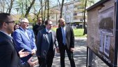 АМБАСАДОР ЧЕШКЕ ОДУШЕВЉЕН ИЗЛОЖБОМ: Званично отварање у Ћуприји вечерас АМБАСАДОР ЧЕШКЕ ОДУШЕВЉЕН ИЗЛОЖБОМ: Званично отварање у Ћуприји вечерас