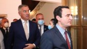 ЗАШТО ЈЕ МИЛО ОТИШАО КОД КУРТИЈА: Познат разлог Ђукановићеве посете лажној држави ЗАШТО ЈЕ МИЛО ОТИШАО КОД КУРТИЈА: Познат разлог Ђукановићеве посете лажној држави