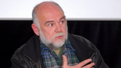 СКРОМНОСТ ЈЕ ВРЛИНА ВЕЛИКИХ: Овако је Александар Берчек говорио о васпитању своје деце СКРОМНОСТ ЈЕ ВРЛИНА ВЕЛИКИХ: Овако је Александар Берчек говорио о васпитању своје деце