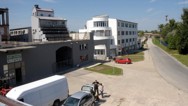 УПРАВНИК СЕ НИЧЕГА НЕ СЕЋА: Суђење Небојши Јоксовићу, сведоку против Шарића УПРАВНИК СЕ НИЧЕГА НЕ СЕЋА: Суђење Небојши Јоксовићу, сведоку против Шарића