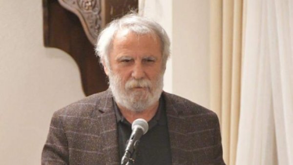 СКАНДАЛ У ДАНИЛОВГРАДУ: Забранили књижевно вече и промоцију књиге Милутина Мићовића СКАНДАЛ У ДАНИЛОВГРАДУ: Забранили књижевно вече и промоцију књиге Милутина Мићовића