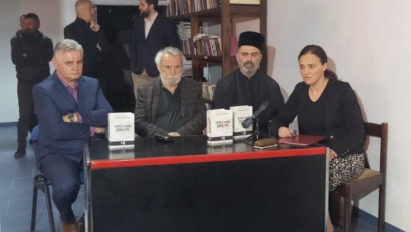 ЗАБРАНА НИЈЕ ЗАУСТАВИЛА ЛУЧЕ У ТАМИ ЦРНЕ ГОРЕ: Представљање књиге Милутина Мићовића у просторијама Матице српске (ФОТО/ВИДЕО) ЗАБРАНА НИЈЕ ЗАУСТАВИЛА ЛУЧЕ У ТАМИ ЦРНЕ ГОРЕ: Представљање књиге Милутина Мићовића у просторијама Матице српске (ФОТО/ВИДЕО)