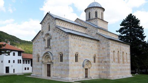 UPOZORENJE UNESKA: Spomenici na KiM ostaju na Listi svetske baštine u opasnosti UPOZORENJE UNESKA: Spomenici na KiM ostaju na Listi svetske baštine u opasnosti