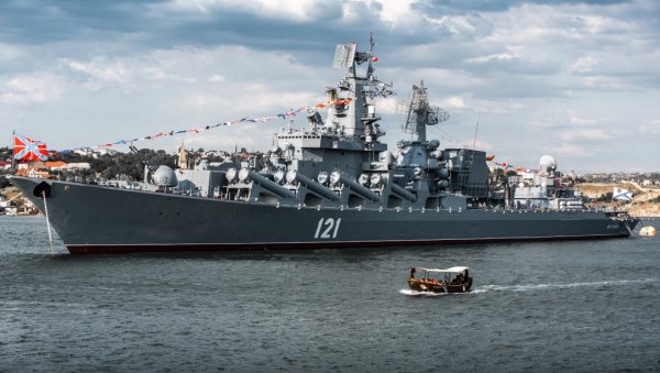 РУСИ ОТКРИЛИ ДЕТАЉЕ ПОТОНУЋА МОСКВЕ: Морнари се лавовски борили да обуздају пожар, званичне информације о хаварији на ракетној крстарици РУСИ ОТКРИЛИ ДЕТАЉЕ ПОТОНУЋА МОСКВЕ: Морнари се лавовски борили да обуздају пожар, званичне информације о хаварији на ракетној крстарици