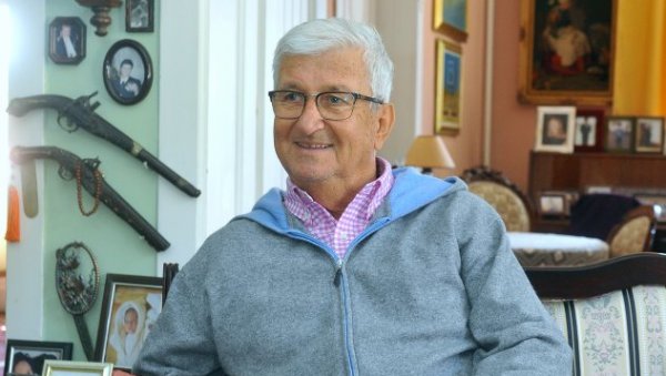 СЕЋАЊЕ НА ЛЕГЕНДУ: У Завичајном музеју у Прибоју отвара се изложба посвећена Мустафи Хасанагићу СЕЋАЊЕ НА ЛЕГЕНДУ: У Завичајном музеју у Прибоју отвара се изложба посвећена Мустафи Хасанагићу