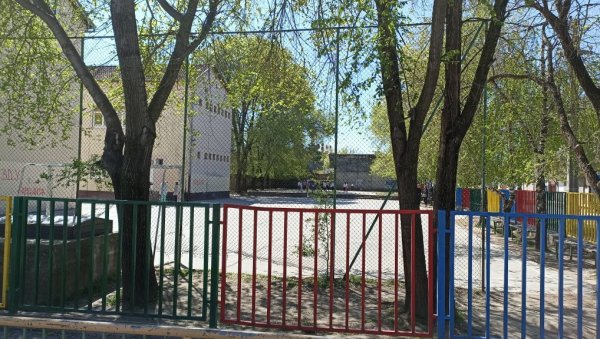 САСЛУШАНИ НАПАДАЧИ НА УЧЕНИКА У БАЧКОЈ ПАЛАНЦИ: Осамнаестогодишњацима одређен притвор до 30 дана САСЛУШАНИ НАПАДАЧИ НА УЧЕНИКА У БАЧКОЈ ПАЛАНЦИ: Осамнаестогодишњацима одређен притвор до 30 дана