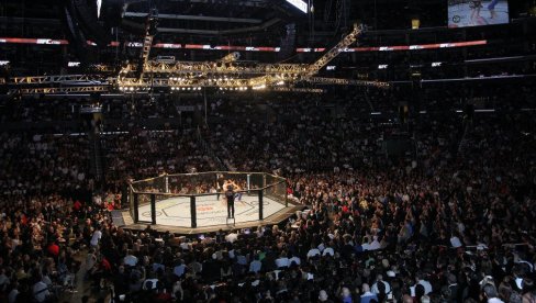 UZNEMIRUJUĆE! Da li je ovo najteža povreda u istoriji sporta? Čak ni UFC nešto tako strašno ne pamti! UZNEMIRUJUĆE! Da li je ovo najteža povreda u istoriji sporta? Čak ni UFC nešto tako strašno ne pamti!