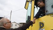 У ШЉИВИЦАМА НОВИ АСФАЛТ И КАНАЛИЗАЦИЈА: Горан Весић обишао обреновачко насеље У ШЉИВИЦАМА НОВИ АСФАЛТ И КАНАЛИЗАЦИЈА: Горан Весић обишао обреновачко насеље