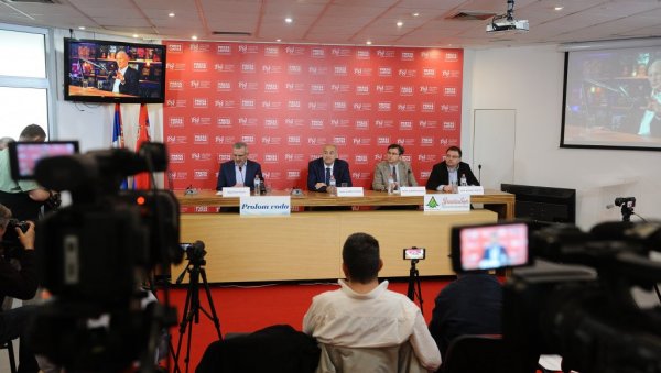 НИ ХИТЛЕР НАС НИЈЕ ТЕРАО ПРОТИВ РУСА: Петиција 200 интелектуалаца којом траже да се Србија одупре притисцима Запада НИ ХИТЛЕР НАС НИЈЕ ТЕРАО ПРОТИВ РУСА: Петиција 200 интелектуалаца којом траже да се Србија одупре притисцима Запада