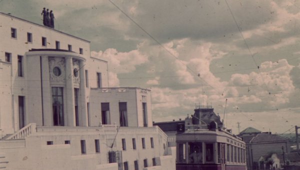 ФОТОГРАФИЈЕ РИСТЕ МАРЈАНОВИЋА НА ТРГУ РЕПУБЛИКЕ: Снимци међуратног Београда ФОТОГРАФИЈЕ РИСТЕ МАРЈАНОВИЋА НА ТРГУ РЕПУБЛИКЕ: Снимци међуратног Београда