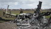 РАТ У УКРАЈИНИ: Руска противваздушна одбрана оборила украјински Су-24 у подручју Змијског острва (ВИДЕО) РАТ У УКРАЈИНИ: Руска противваздушна одбрана оборила украјински Су-24 у подручју Змијског острва (ВИДЕО)