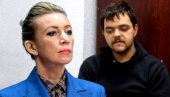 ЗАХАРОВА ПРОЗВАЛА БРИТАНЦЕ: У секунди сте окренули леђа својим грађанима ЗАХАРОВА ПРОЗВАЛА БРИТАНЦЕ: У секунди сте окренули леђа својим грађанима