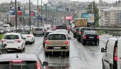 КОЛАПС У БЕОГРАДУ: Огромне гужве на Аутокоманди, колоне на мостовима (ФОТО/ВИДЕО) КОЛАПС У БЕОГРАДУ: Огромне гужве на Аутокоманди, колоне на мостовима (ФОТО/ВИДЕО)