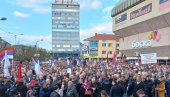 ОВО ЈЕ ПОЧЕТАК ОДБРАНЕ СЛОБОДЕ: Више од 20 хиљада грађана на скупу у центру Бањалуке (ФОТО/ВИДЕО) ОВО ЈЕ ПОЧЕТАК ОДБРАНЕ СЛОБОДЕ: Више од 20 хиљада грађана на скупу у центру Бањалуке (ФОТО/ВИДЕО)