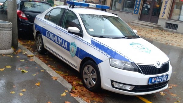 ПОЈАВИО СЕ СНИМАК ТУЧЕ У НИШУ: Нападнут полицијски инспектор, поломљена му кост на лицу (ВИДЕО) ПОЈАВИО СЕ СНИМАК ТУЧЕ У НИШУ: Нападнут полицијски инспектор, поломљена му кост на лицу (ВИДЕО)