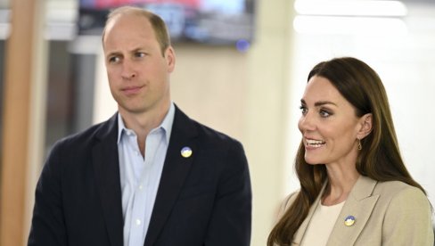 KEJT SRELA LJUBAVNICU PRINCA VILIJAMA: Pogledi otkrili sve, jedan detalj se posebno istakao (FOTO) KEJT SRELA LJUBAVNICU PRINCA VILIJAMA: Pogledi otkrili sve, jedan detalj se posebno istakao (FOTO)
