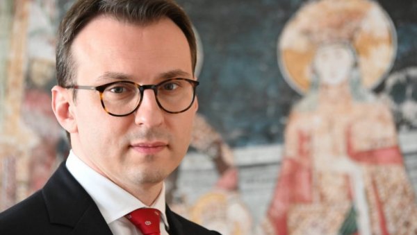 ПЕТКОВИЋ ЗА УСКРС У ДВОДНЕВНОЈ ПОСЕТИ КиМ: Присуствоваће поноћној литургији у манастиру Бањска ПЕТКОВИЋ ЗА УСКРС У ДВОДНЕВНОЈ ПОСЕТИ КиМ: Присуствоваће поноћној литургији у манастиру Бањска