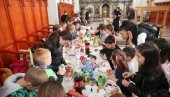 DECA UŽIVALA U ŽITIŠTU: Mališani uživali u tradicionalnim običajima uoči Vaskrsa (FOTO)