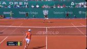 MA MOŽE NOVAK I OVAKO! Neverovatan poen kojim je Đoković bacio publiku u delirijum! MA MOŽE NOVAK I OVAKO! Neverovatan poen kojim je Đoković bacio publiku u delirijum!