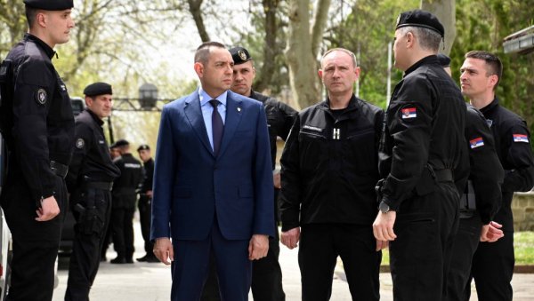 ВУЛИН ПОСЕТИО НАЈЕЛИТНИЈУ ЈЕДИНИЦУ: У току је пријем нових припадника у САЈ ВУЛИН ПОСЕТИО НАЈЕЛИТНИЈУ ЈЕДИНИЦУ: У току је пријем нових припадника у САЈ