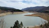 OŽIVELI POTOCI I VODOPADI: Visoke temperature tope staroplaninski sneg (FOTO) OŽIVELI POTOCI I VODOPADI: Visoke temperature tope staroplaninski sneg (FOTO)