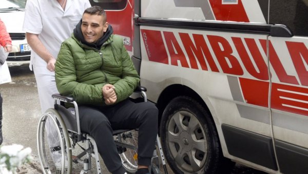 ДАРКО ЛАЗИЋ ТВРДИ ДА НИЈЕ ВОЗИО ДРОГИРАН: Мало сам попио... ДАРКО ЛАЗИЋ ТВРДИ ДА НИЈЕ ВОЗИО ДРОГИРАН: Мало сам попио...