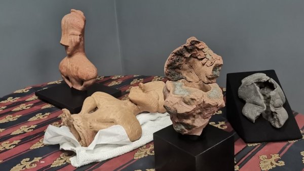 И ПРАИСТОРИЈА НАДОХВАТ РУКЕ: Завичајни музеј Жупе изложиће сутра, први пут, више од 1.000 експоната И ПРАИСТОРИЈА НАДОХВАТ РУКЕ: Завичајни музеј Жупе изложиће сутра, први пут, више од 1.000 експоната