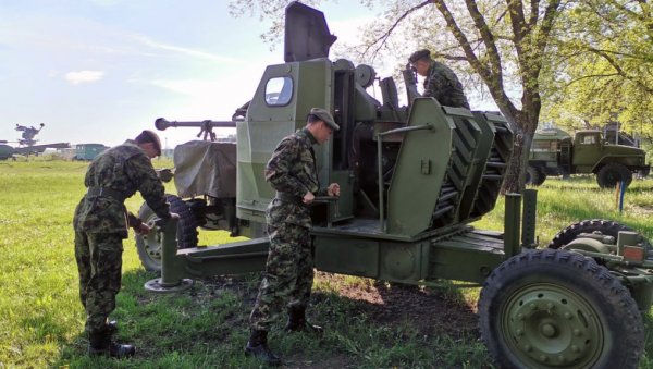 ОБУКА ПВО ЈЕДИНИЦА ВС: Ракетни ситеми Куб-м и топови бофорс спремни ОБУКА ПВО ЈЕДИНИЦА ВС: Ракетни ситеми Куб-м и топови бофорс спремни