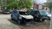ADVOKATU NA PARKINGU ZAPALJEN AUTOMOBIL: Incident u Somboru na Veliku subotu ADVOKATU NA PARKINGU ZAPALJEN AUTOMOBIL: Incident u Somboru na Veliku subotu
