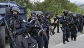 ROSU LOVI SRBE OKO GAZIVODA I PUCA RAFALIMA: Lažna policija se navodno brani od golorukih Srba