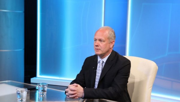 ПАДАЈУ У ВОДУ УГОВОР СА СПЦ, ПОПИС И „ОТВОРЕНИ БАЛКАН“: Бојан Панаотовић о устројству нове владе Дритана Абазовића ПАДАЈУ У ВОДУ УГОВОР СА СПЦ, ПОПИС И „ОТВОРЕНИ БАЛКАН“: Бојан Панаотовић о устројству нове владе Дритана Абазовића
