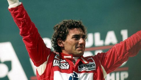 TRI DECENIJE BEZ SENE: Sećanje na legendarnog vozača Formule 1, trostrukog šampiona, najvećeg svih vremena TRI DECENIJE BEZ SENE: Sećanje na legendarnog vozača Formule 1, trostrukog šampiona, najvećeg svih vremena
