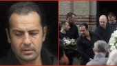 СЛИКЕ И СНИМЦИ: Кораћево лице први пут виђено на сахрани Николе Бојовића СЛИКЕ И СНИМЦИ: Кораћево лице први пут виђено на сахрани Николе Бојовића