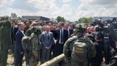 ШТИТ СРБИЈЕ ПОСТАО ЈАЧИ: Вучић најавио нову набавку за Војску Србије (ФОТО/ВИДЕО) ШТИТ СРБИЈЕ ПОСТАО ЈАЧИ: Вучић најавио нову набавку за Војску Србије (ФОТО/ВИДЕО)