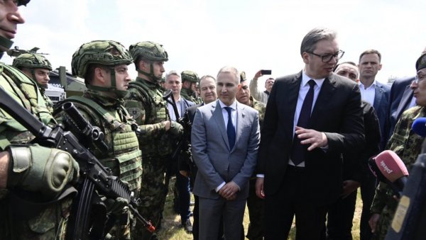 СНАЖИМО ЛОВАЧКУ АВИЈАЦИЈУ Вучић поручио: Нова улагања у Војску Србије СНАЖИМО ЛОВАЧКУ АВИЈАЦИЈУ Вучић поручио: Нова улагања у Војску Србије