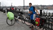 БАЛКАН ЈЕ ЈОШ СРЦЕ ЕВРОПЕ: Француски писац Емануел Рубен о путовању бициклом дуж Дунава БАЛКАН ЈЕ ЈОШ СРЦЕ ЕВРОПЕ: Француски писац Емануел Рубен о путовању бициклом дуж Дунава