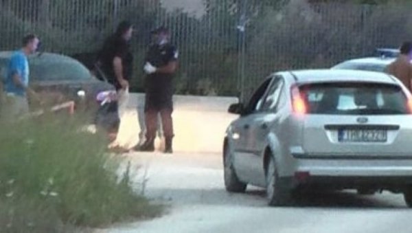 ДВА МИЛИОНА ЕВРА ЗА ЧЕТИРИ ЖИВОТА? МУП Србије са ТОК и грчком полицијом расветљава злочине почињене у Атини и на Крфу у јануару и јуну 2020. ДВА МИЛИОНА ЕВРА ЗА ЧЕТИРИ ЖИВОТА? МУП Србије са ТОК и грчком полицијом расветљава злочине почињене у Атини и на Крфу у јануару и јуну 2020.