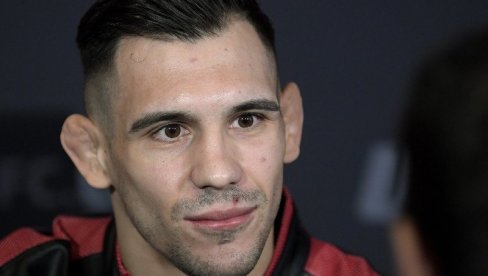 DA LI JE ON REALAN? Ovo je Aleksandar Rakić poručio posle UFC borbe protiv najbolje rangiranog borca na svetu DA LI JE ON REALAN? Ovo je Aleksandar Rakić poručio posle UFC borbe protiv najbolje rangiranog borca na svetu